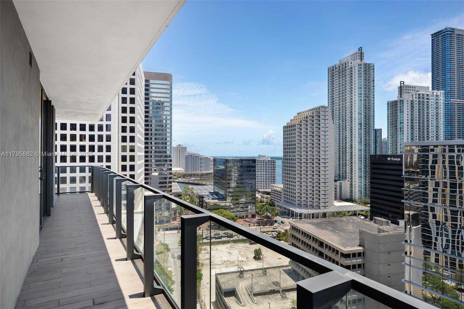 Small Image of 68 SOUTH EAST 6TH ST #1601, Miami Number 22