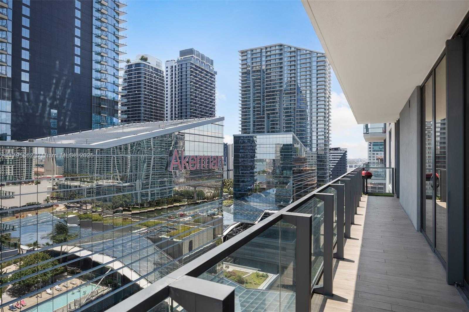 Small Image of 68 SOUTH EAST 6TH ST #1601, Miami Number 23