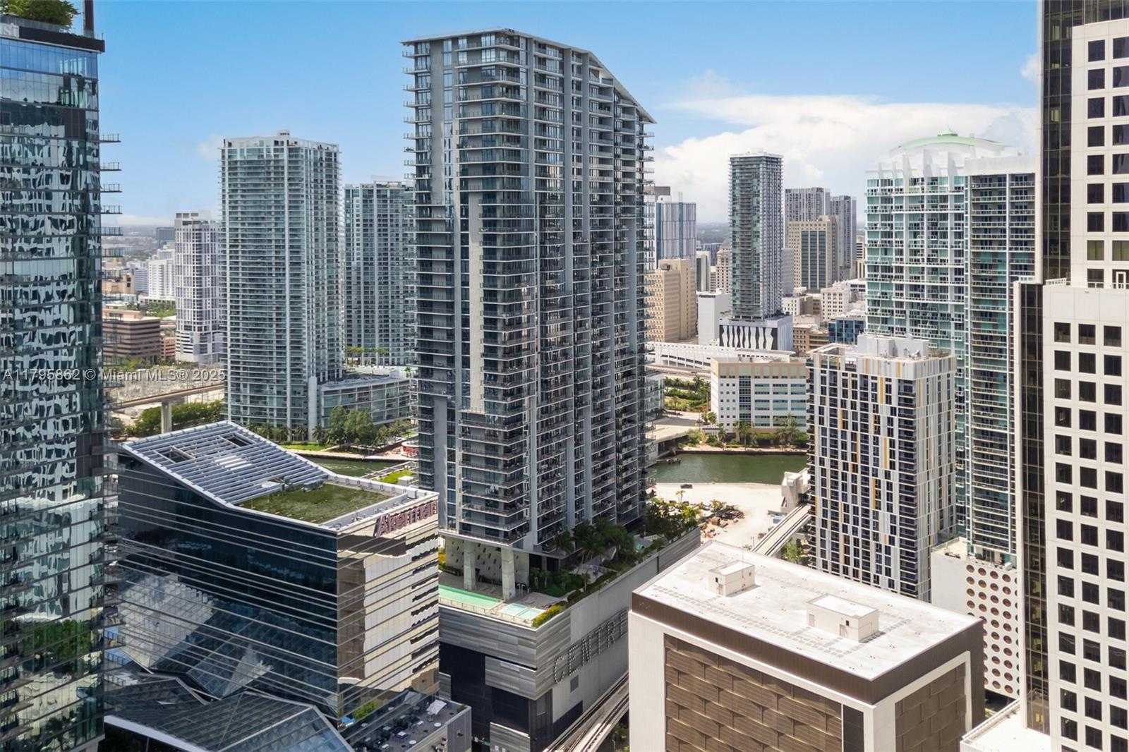 Small Image of 68 SOUTH EAST 6TH ST #1601, Miami Number 30