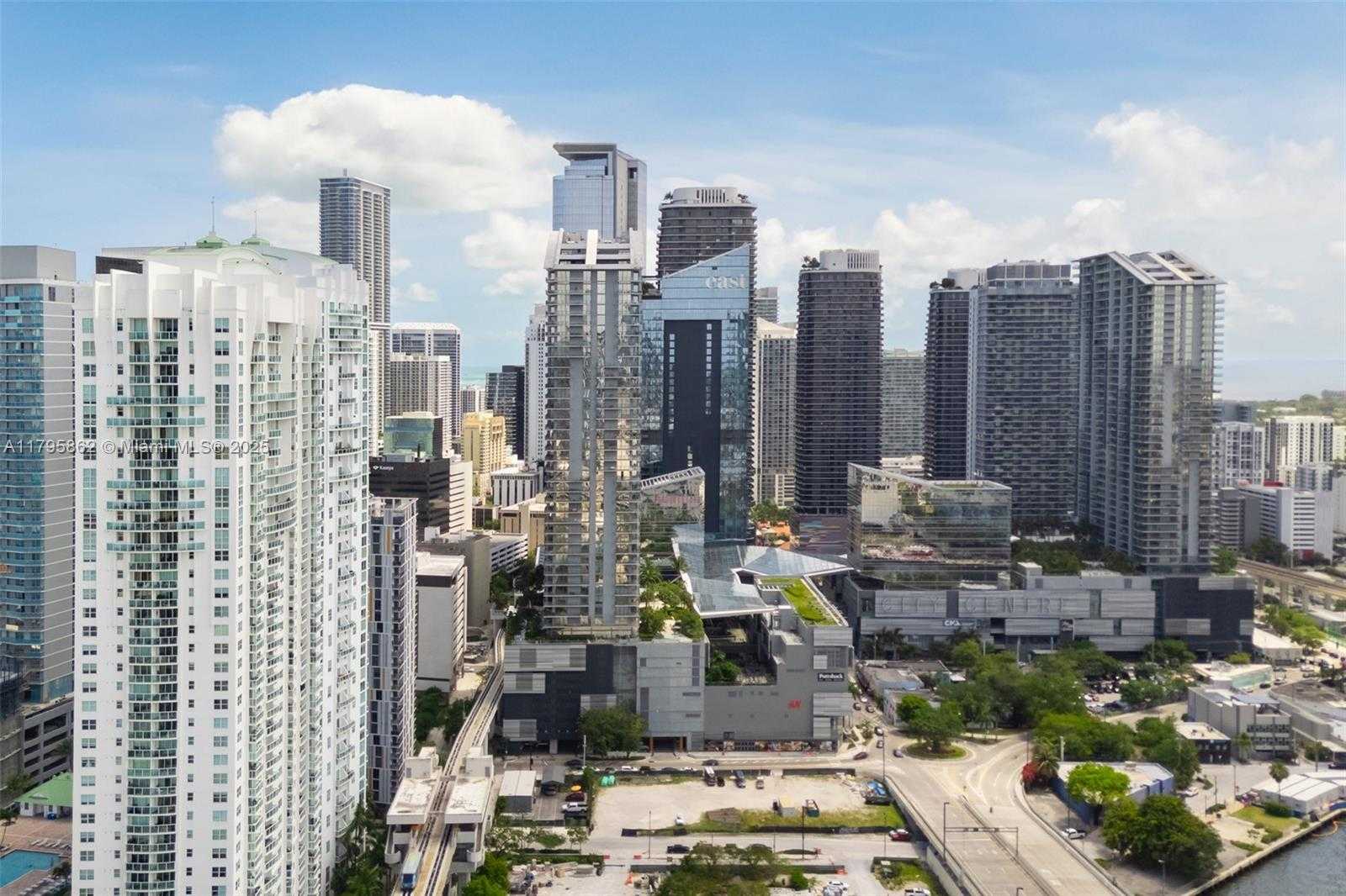 Small Image of 68 SOUTH EAST 6TH ST #1601, Miami Number 33