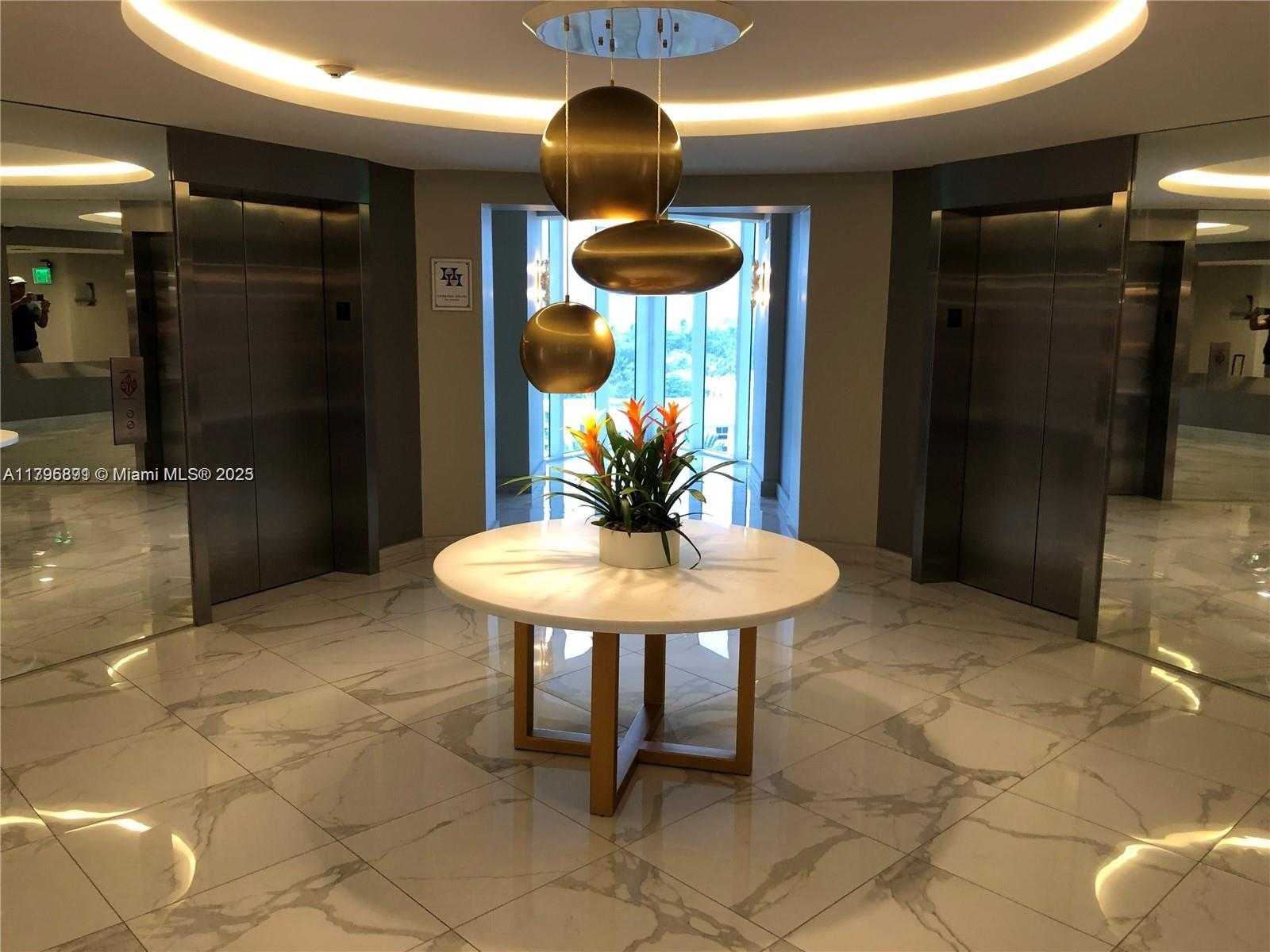 Small Image of 10275 COLLINS AVE #920, Bal Harbour Number 19
