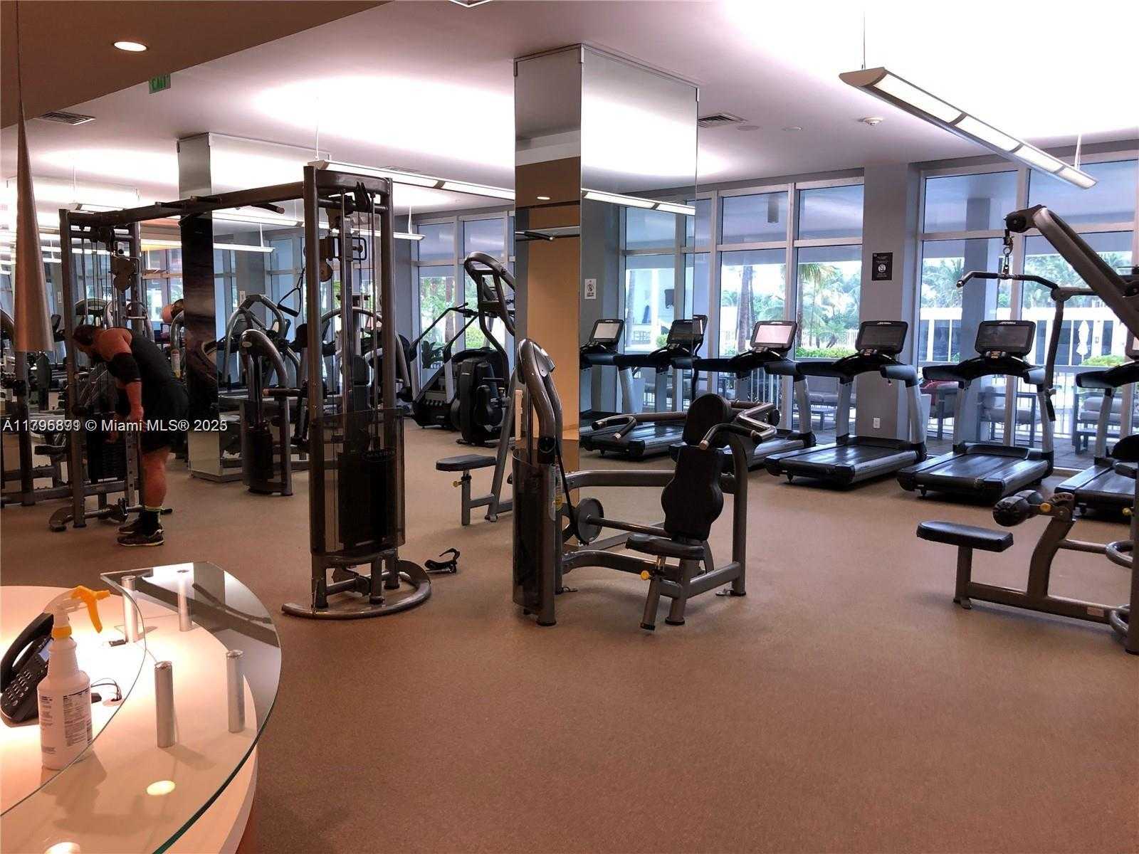 Small Image of 10275 COLLINS AVE #920, Bal Harbour Number 20