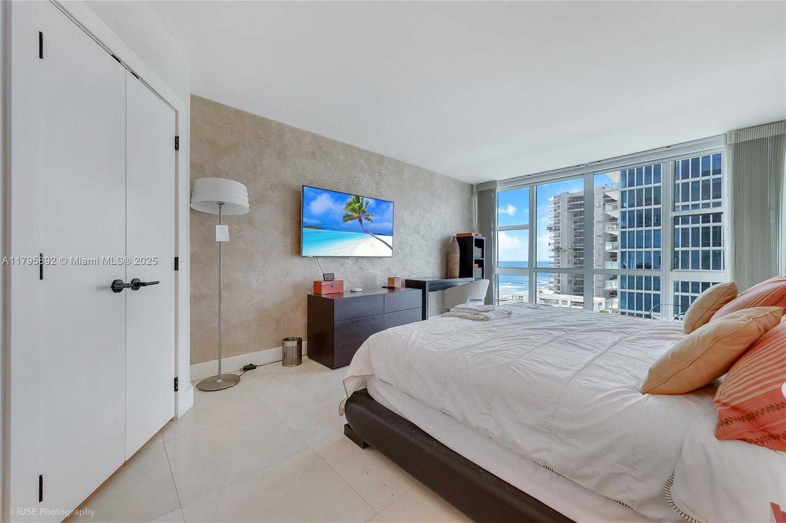 Small Image of 6801 COLLINS AVE #1111, Miami Beach Number 11