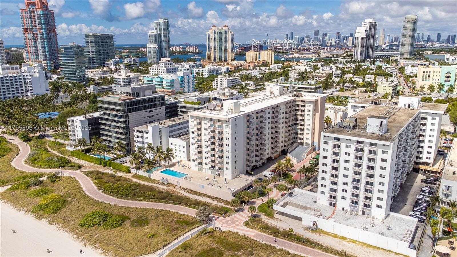 Small Image of 345 OCEAN DR #904, Miami Beach Number 10
