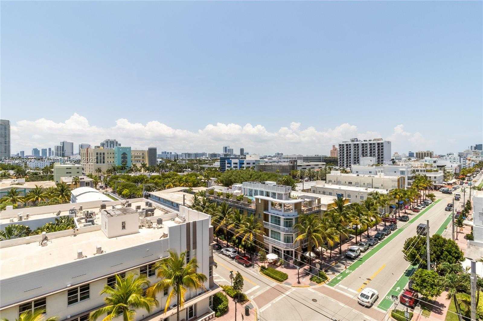 Small Image of 345 OCEAN DR #904, Miami Beach Number 4