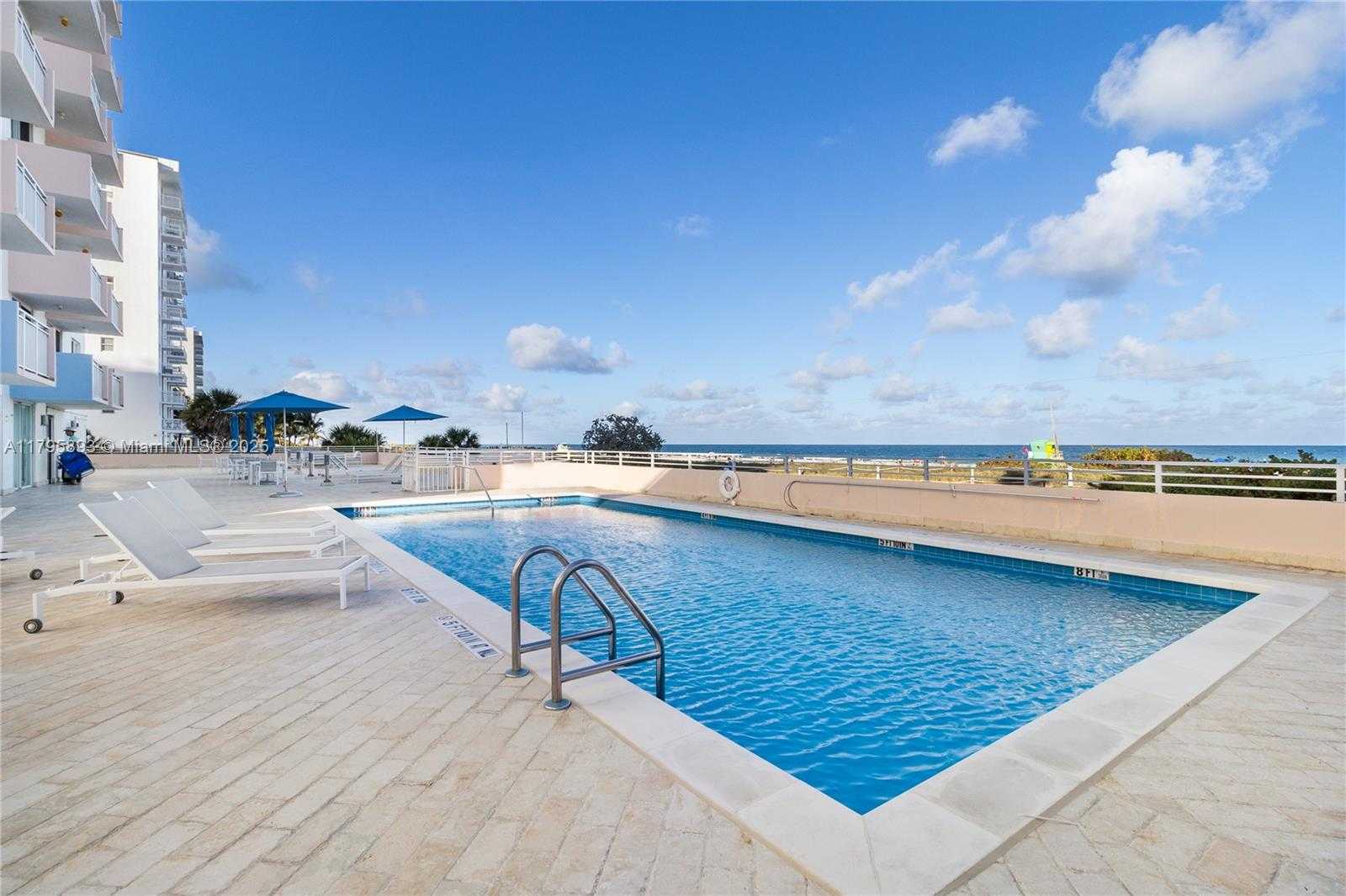 Small Image of 345 OCEAN DR #904, Miami Beach Number 7