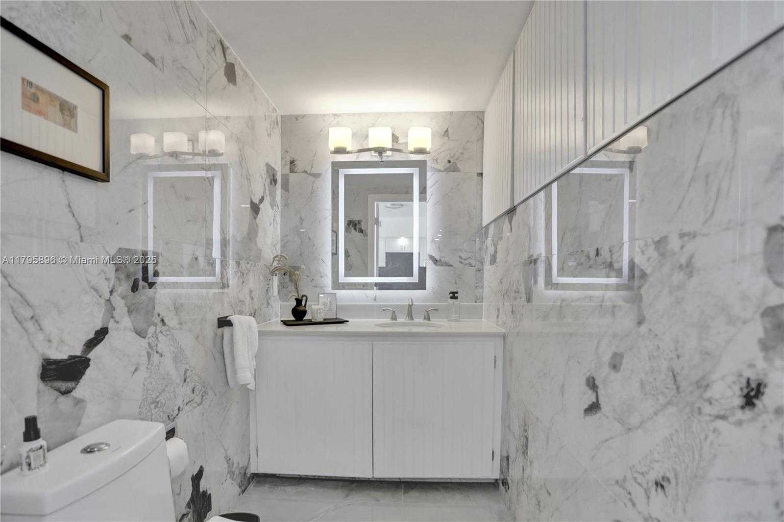 Small Image of 355 Poinciana Island Dr, Sunny Isles Beach, FL 33160, USA Number 12