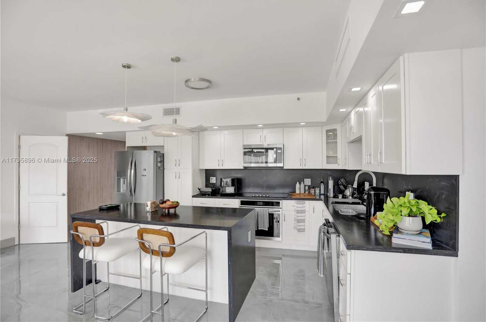 Small Image of 355 Poinciana Island Dr, Sunny Isles Beach, FL 33160, USA Number 13