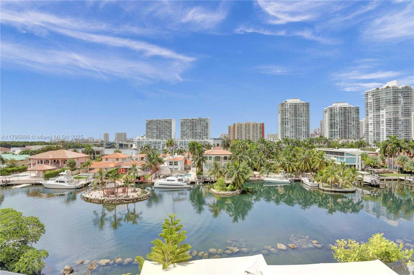 Small Image of 355 Poinciana Island Dr, Sunny Isles Beach, FL 33160, USA Number 2