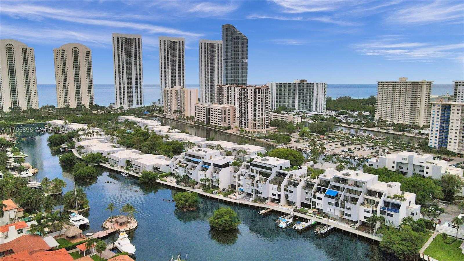 Small Image of 355 Poinciana Island Dr, Sunny Isles Beach, FL 33160, USA Number 5