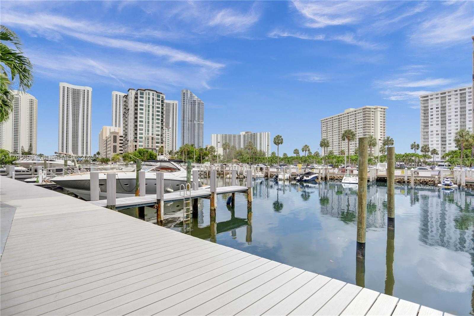 Small Image of 355 Poinciana Island Dr, Sunny Isles Beach, FL 33160, USA Number 8