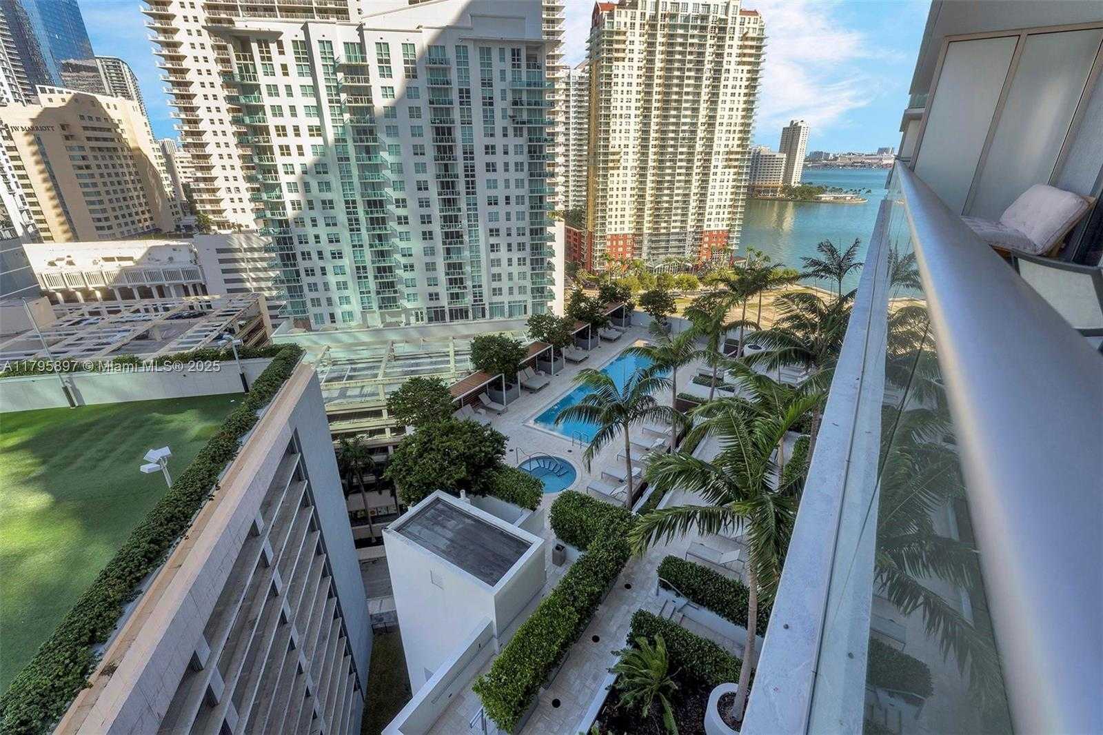 Small Image of 1300 #1802, Miami Number 3