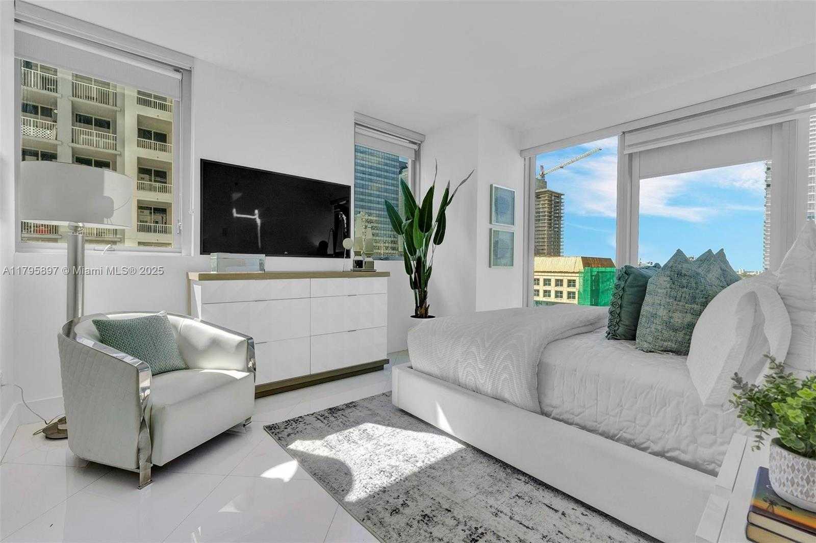 Small Image of 1300 #1802, Miami Number 6