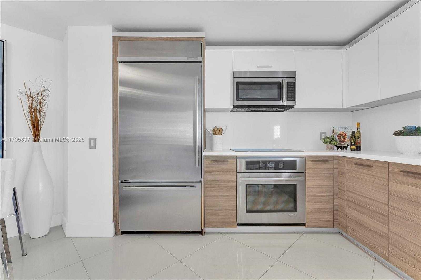 Small Image of 1300 #1802, Miami Number 9