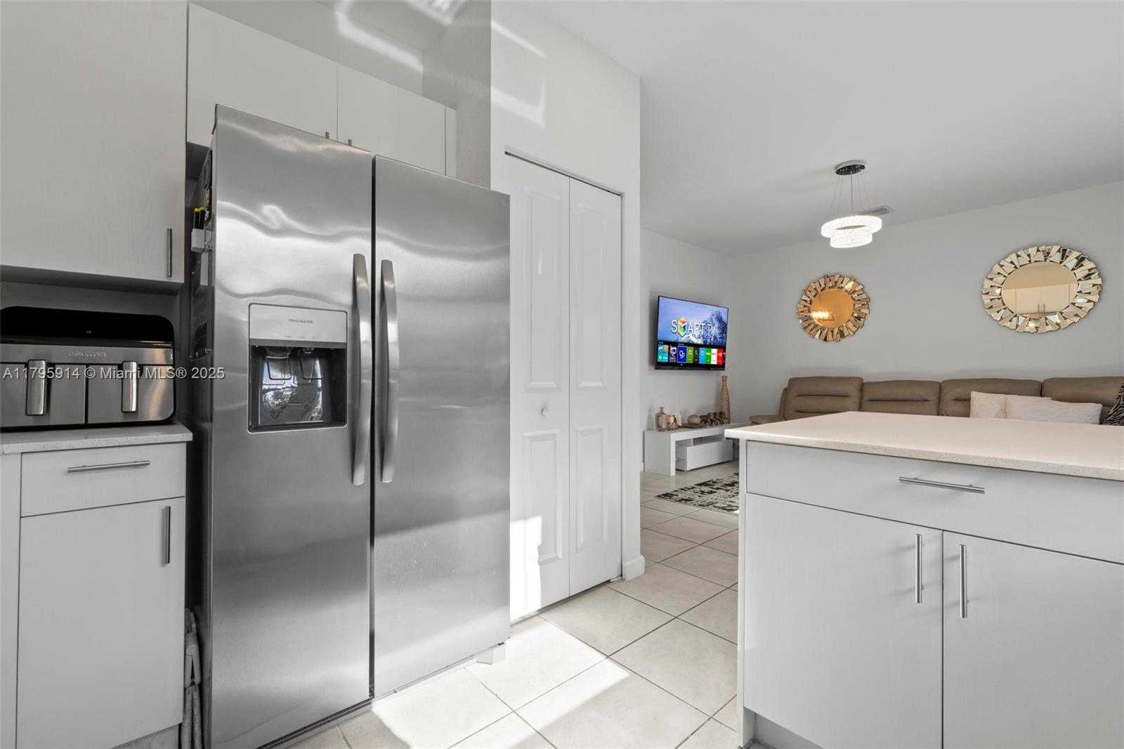 Small Image of 20302 NORTH WEST 6TH PL, Miami Gardens Number 16