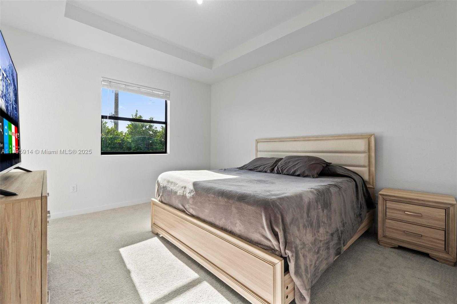 Small Image of 20302 NORTH WEST 6TH PL, Miami Gardens Number 24