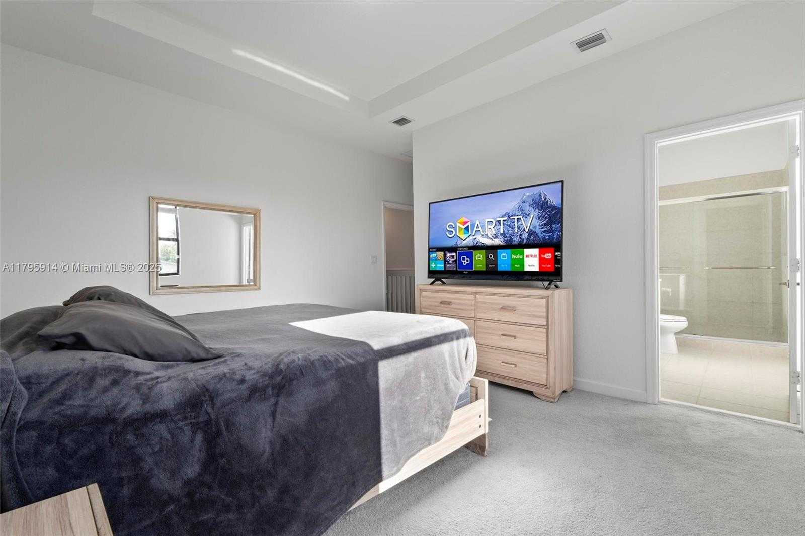 Small Image of 20302 NORTH WEST 6TH PL, Miami Gardens Number 25