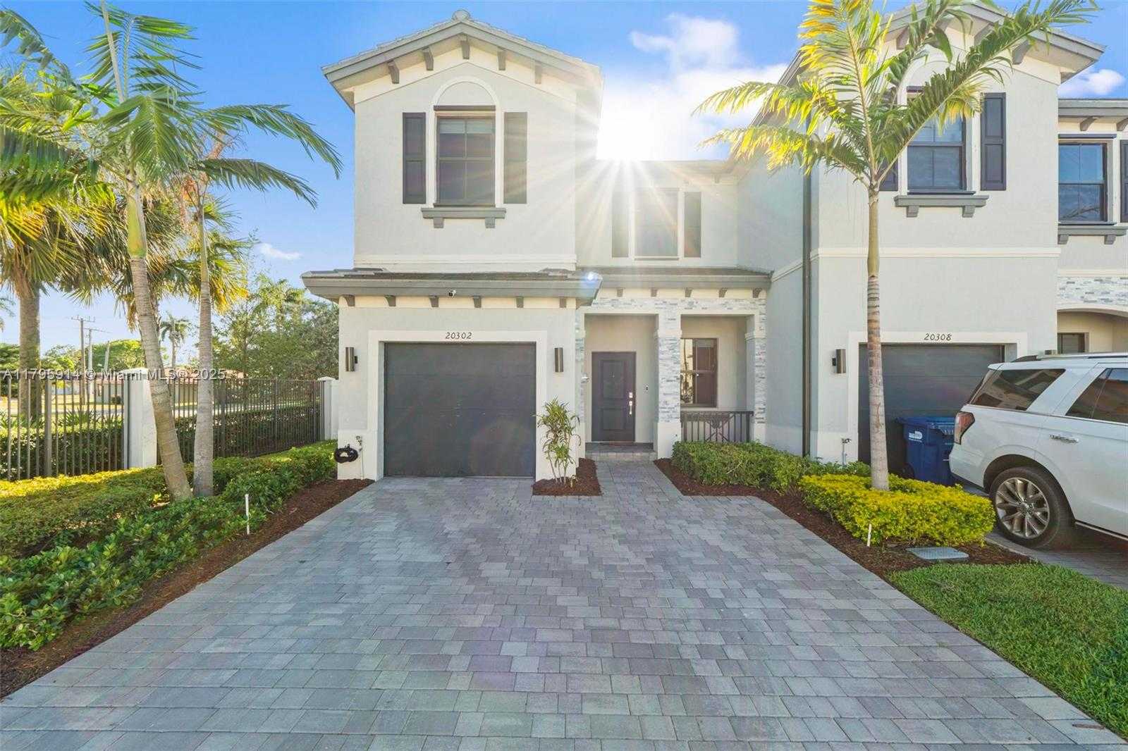 Small Image of 20302 NORTH WEST 6TH PL, Miami Gardens Number 3