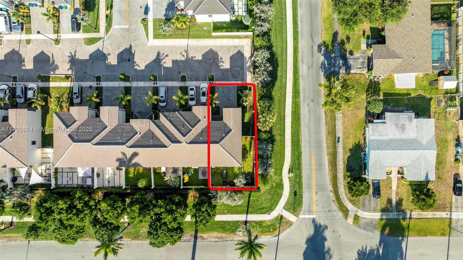 Small Image of 20302 NORTH WEST 6TH PL, Miami Gardens Number 34