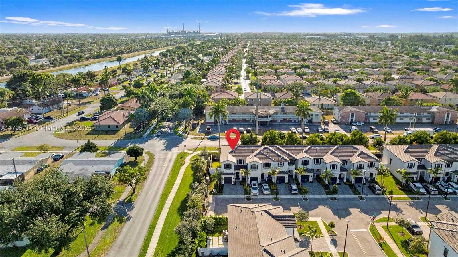 Small Image of 20302 NORTH WEST 6TH PL, Miami Gardens Number 38