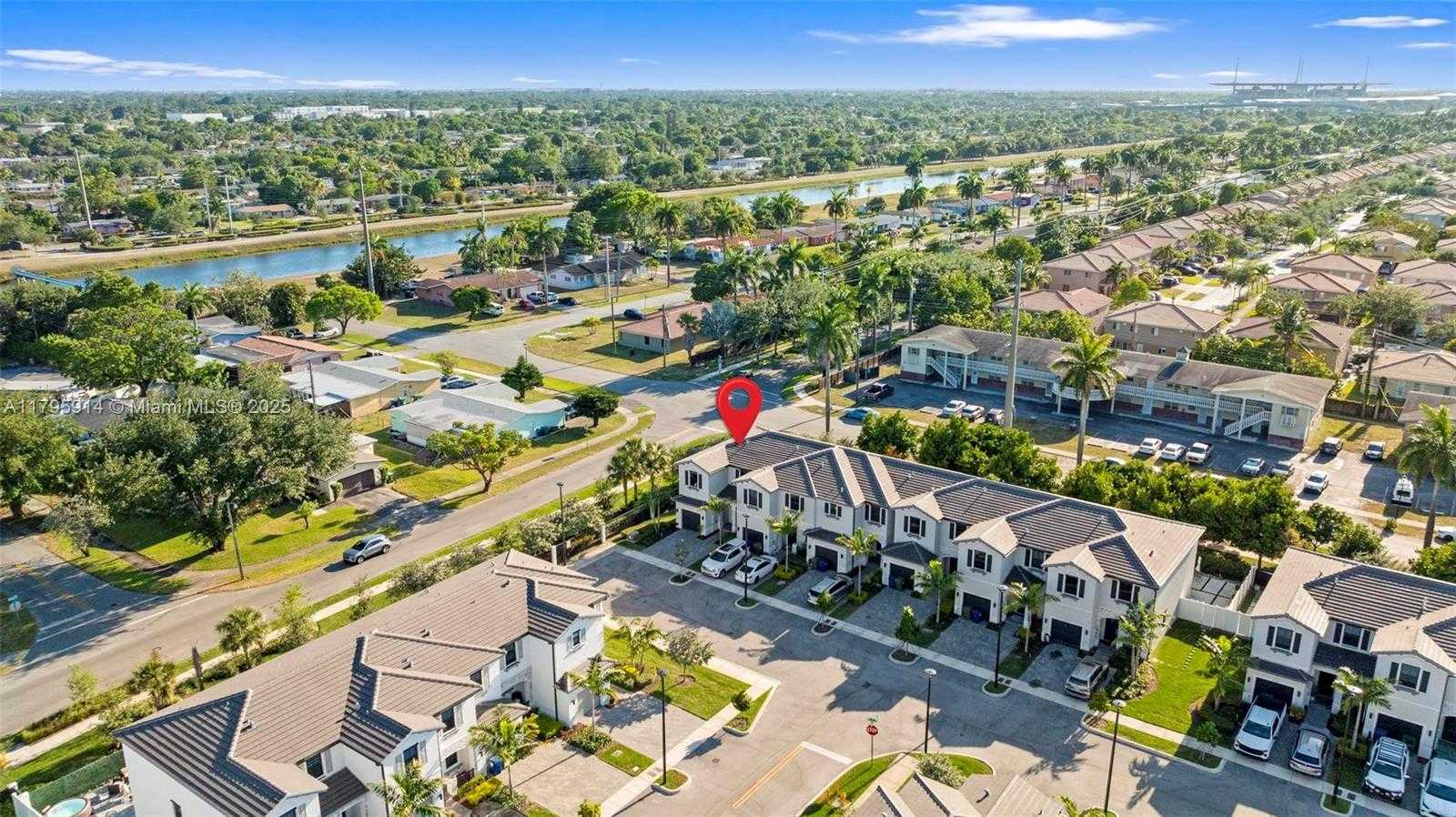 Small Image of 20302 NORTH WEST 6TH PL, Miami Gardens Number 39