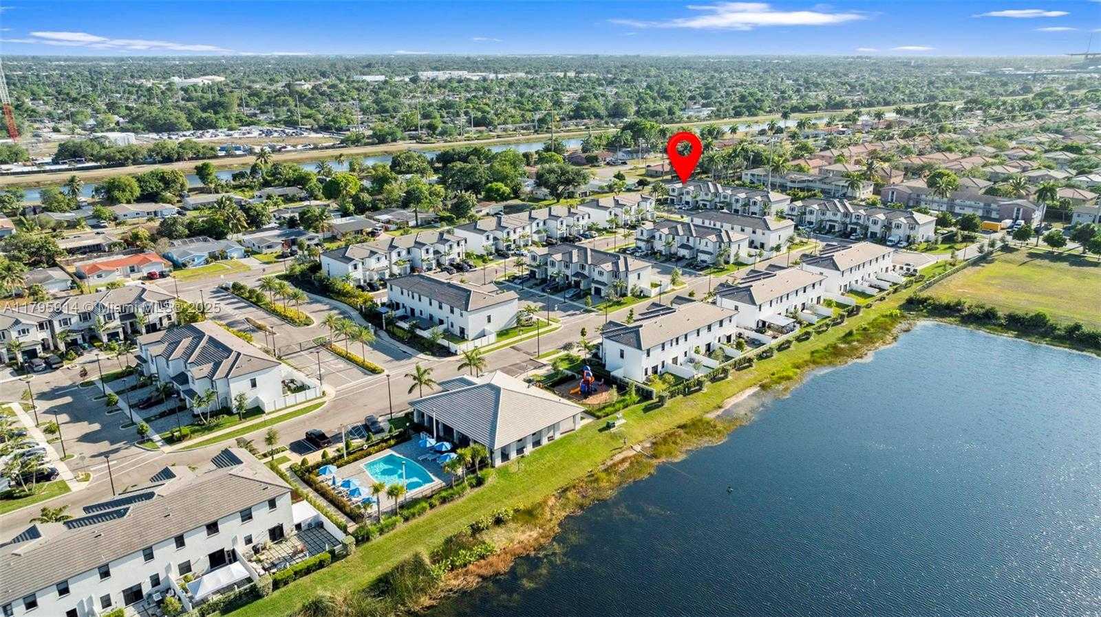 Small Image of 20302 NORTH WEST 6TH PL, Miami Gardens Number 43
