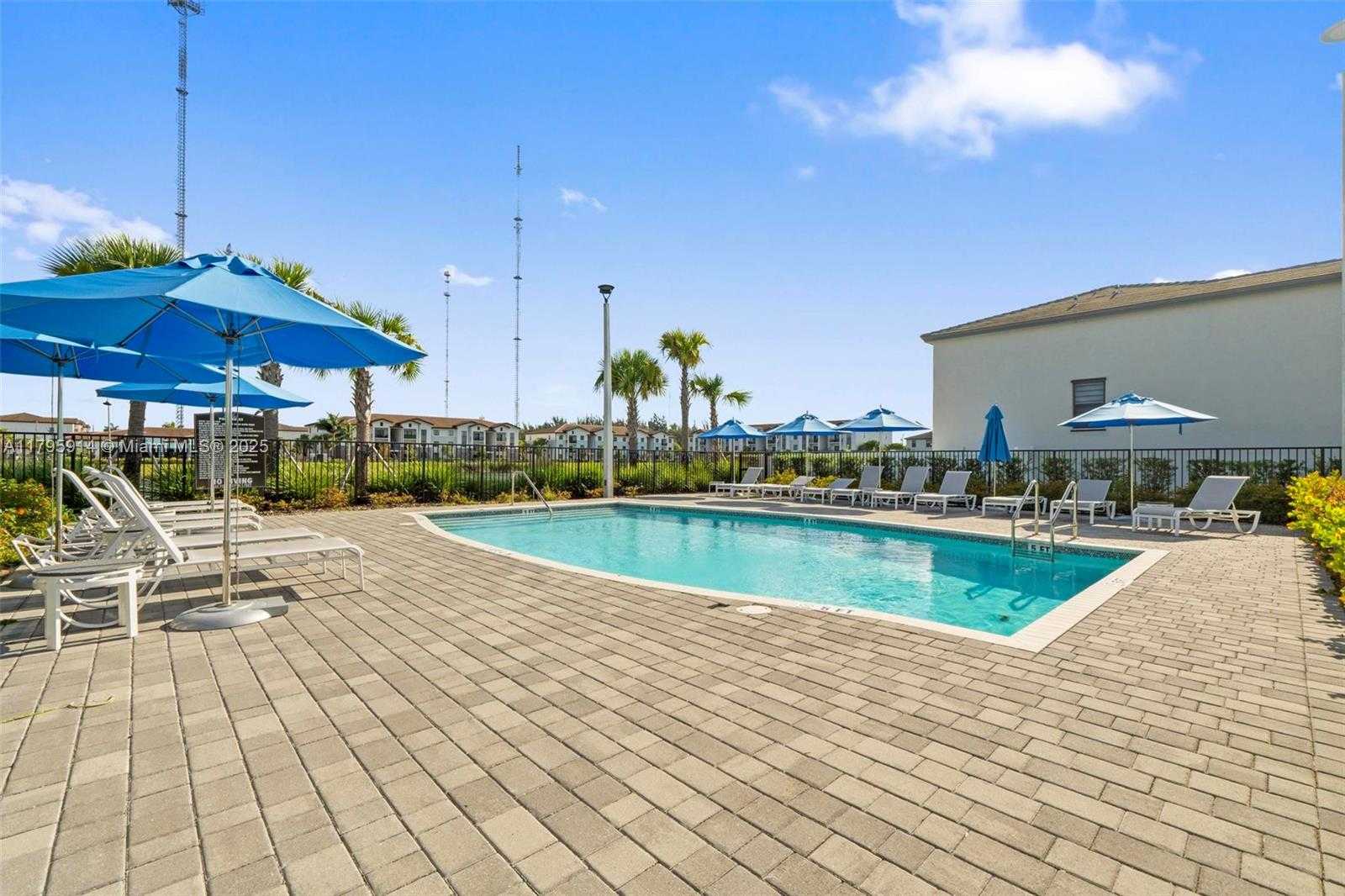 Small Image of 20302 NORTH WEST 6TH PL, Miami Gardens Number 49