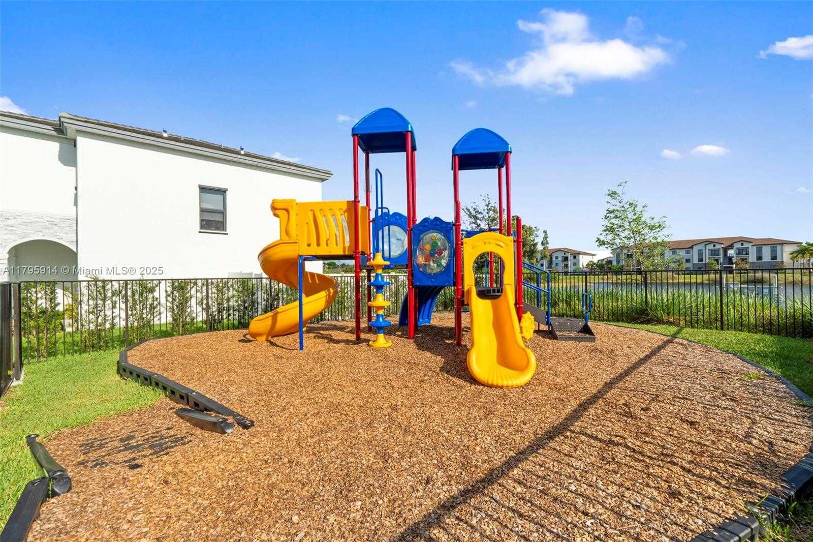 Small Image of 20302 NORTH WEST 6TH PL, Miami Gardens Number 52