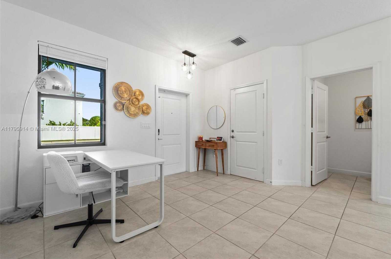 Small Image of 20302 NORTH WEST 6TH PL, Miami Gardens Number 6
