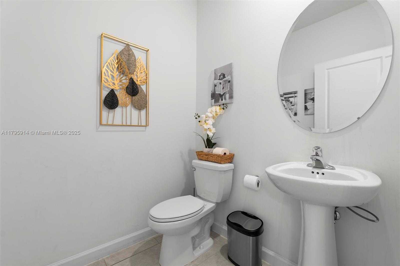 Small Image of 20302 NORTH WEST 6TH PL, Miami Gardens Number 7