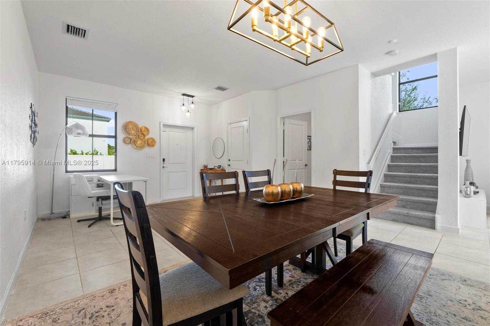 Small Image of 20302 NORTH WEST 6TH PL, Miami Gardens Number 9