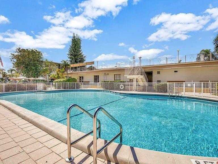 Small Image of 16901 NORTH EAST 13TH AVE #209, Miami Number 13