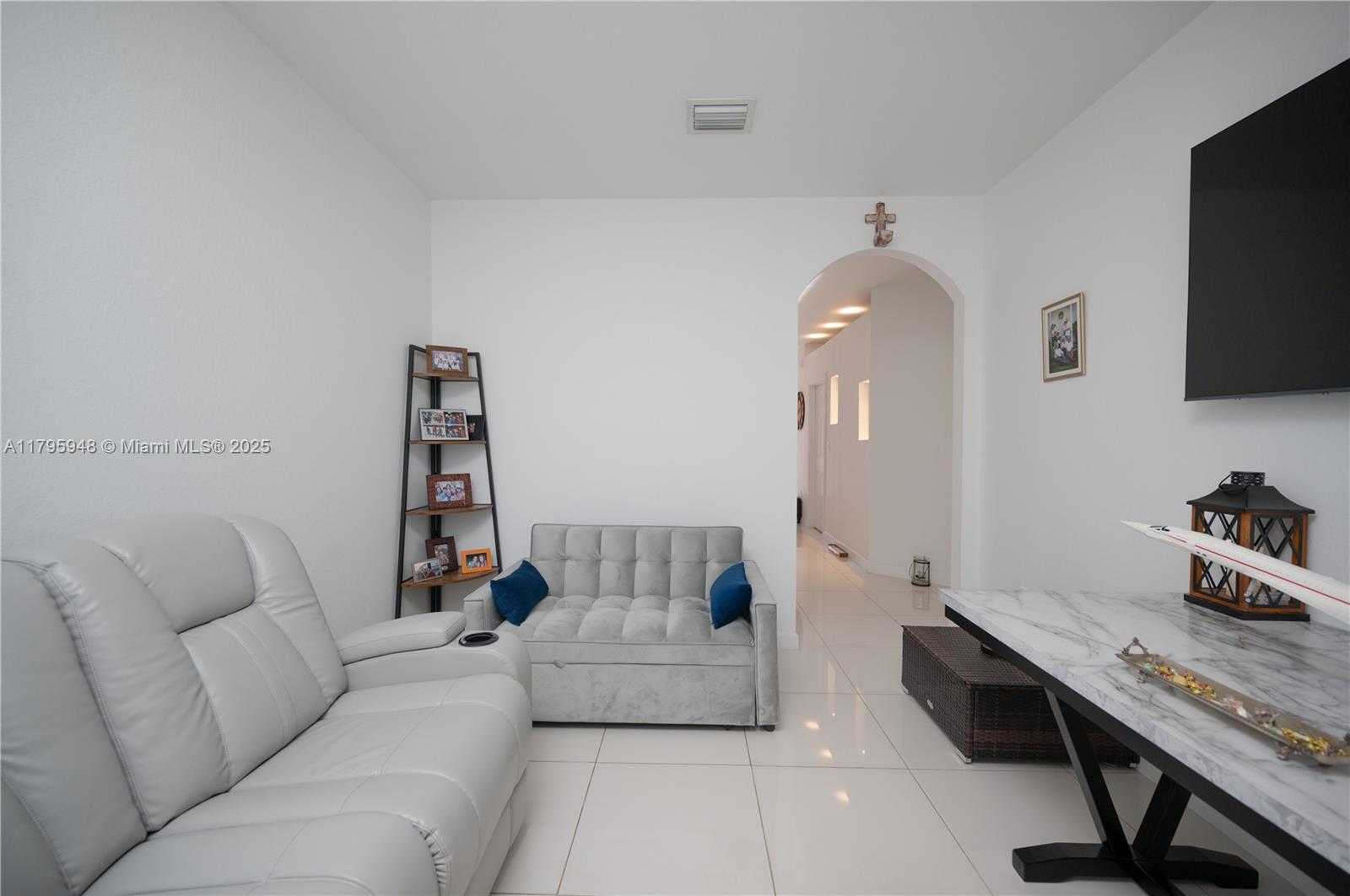 Small Image of 8877 NORTH WEST 103RD AVE, Doral Number 10