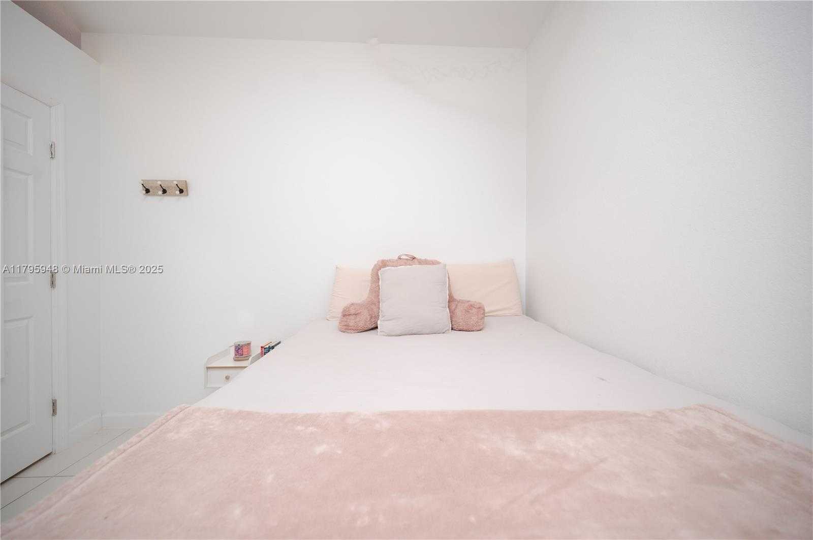 Small Image of 8877 NORTH WEST 103RD AVE, Doral Number 14
