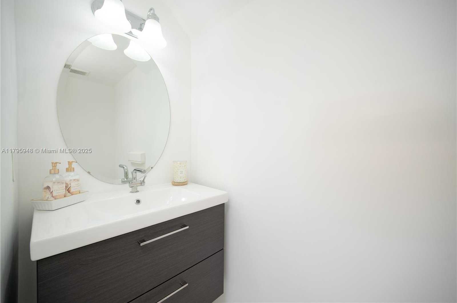 Small Image of 8877 NORTH WEST 103RD AVE, Doral Number 15