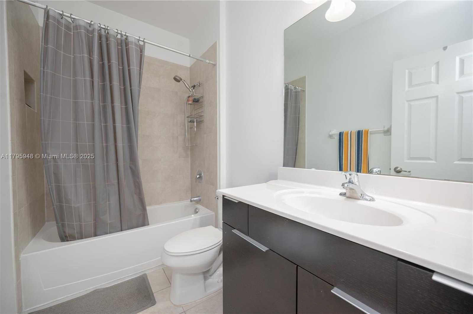 Small Image of 8877 NORTH WEST 103RD AVE, Doral Number 18