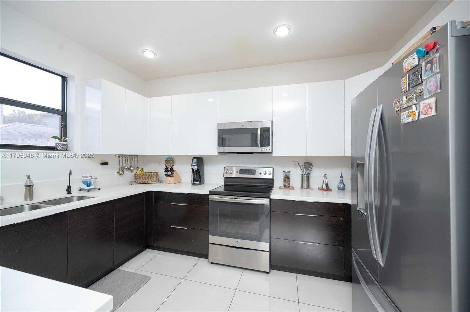 Small Image of 8877 NORTH WEST 103RD AVE, Doral Number 2