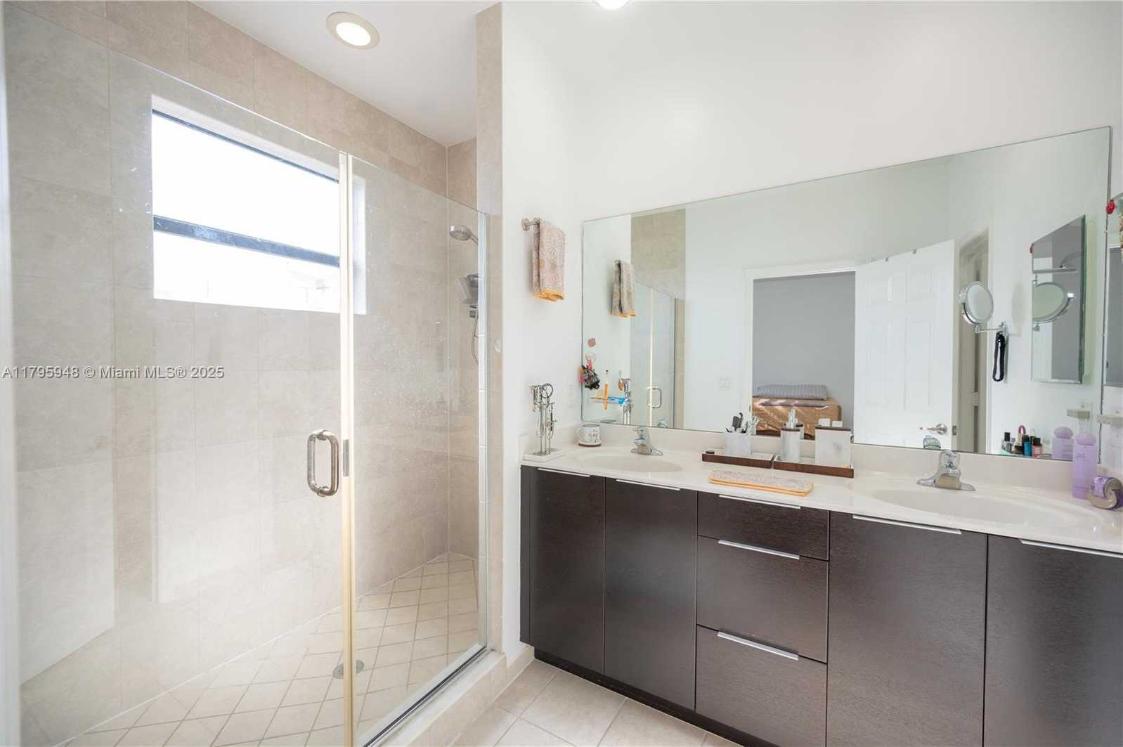 Small Image of 8877 NORTH WEST 103RD AVE, Doral Number 27