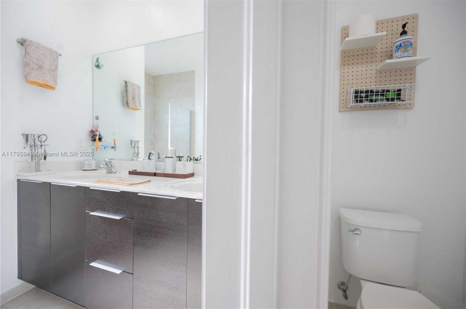 Small Image of 8877 NORTH WEST 103RD AVE, Doral Number 28