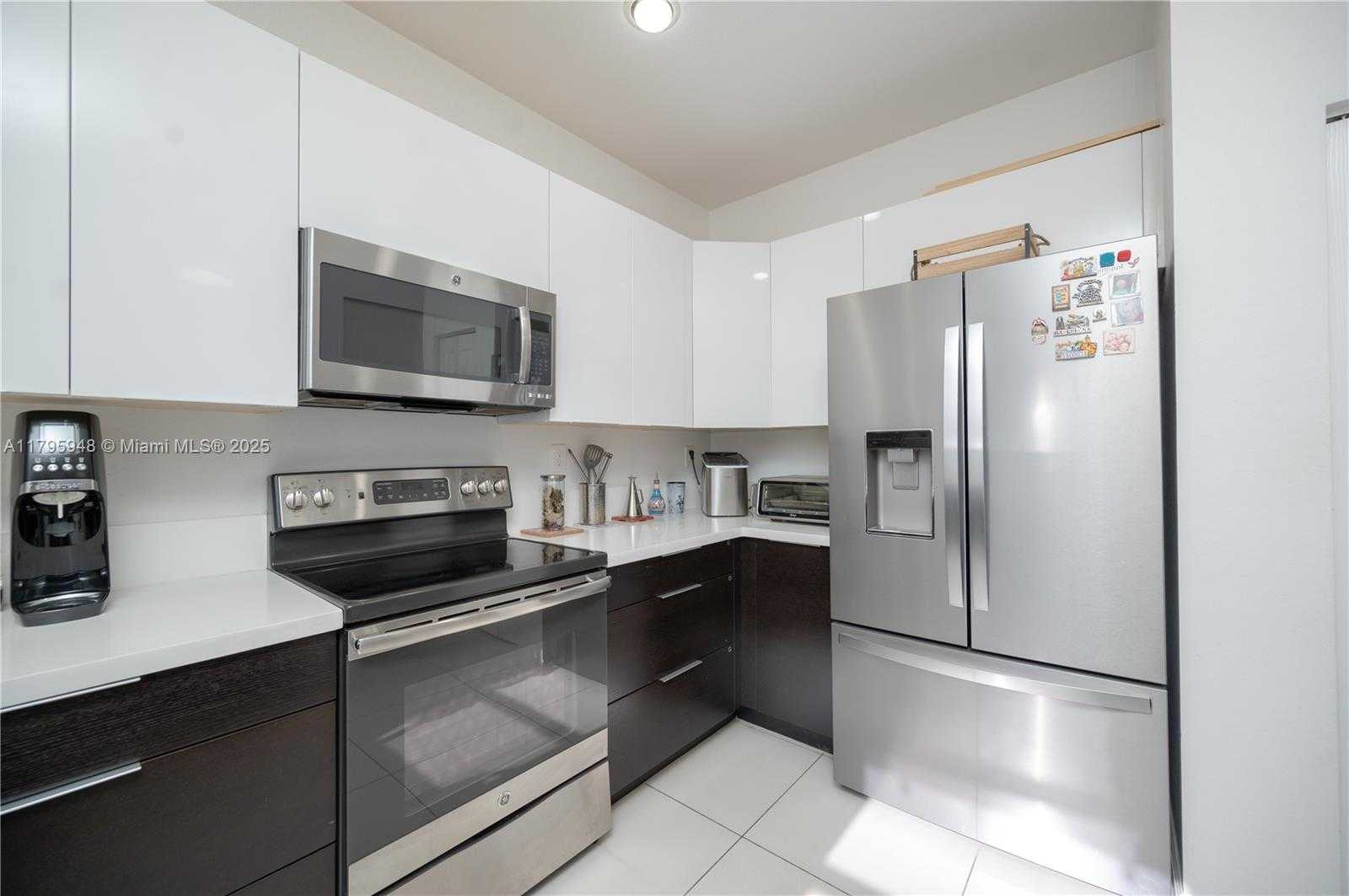 Small Image of 8877 NORTH WEST 103RD AVE, Doral Number 3