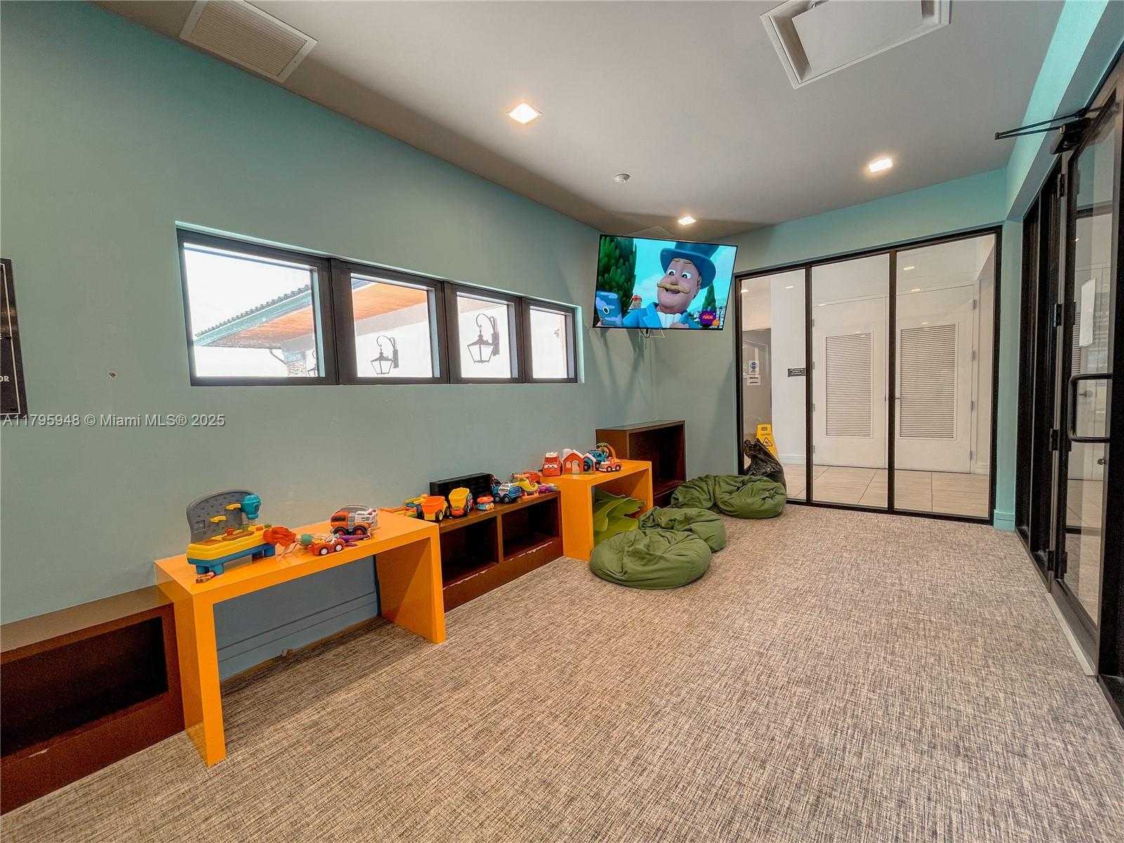 Small Image of 8877 NORTH WEST 103RD AVE, Doral Number 43