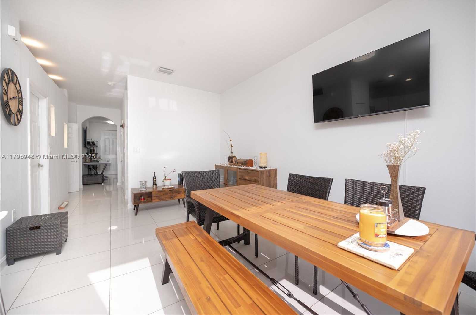 Small Image of 8877 NORTH WEST 103RD AVE, Doral Number 6