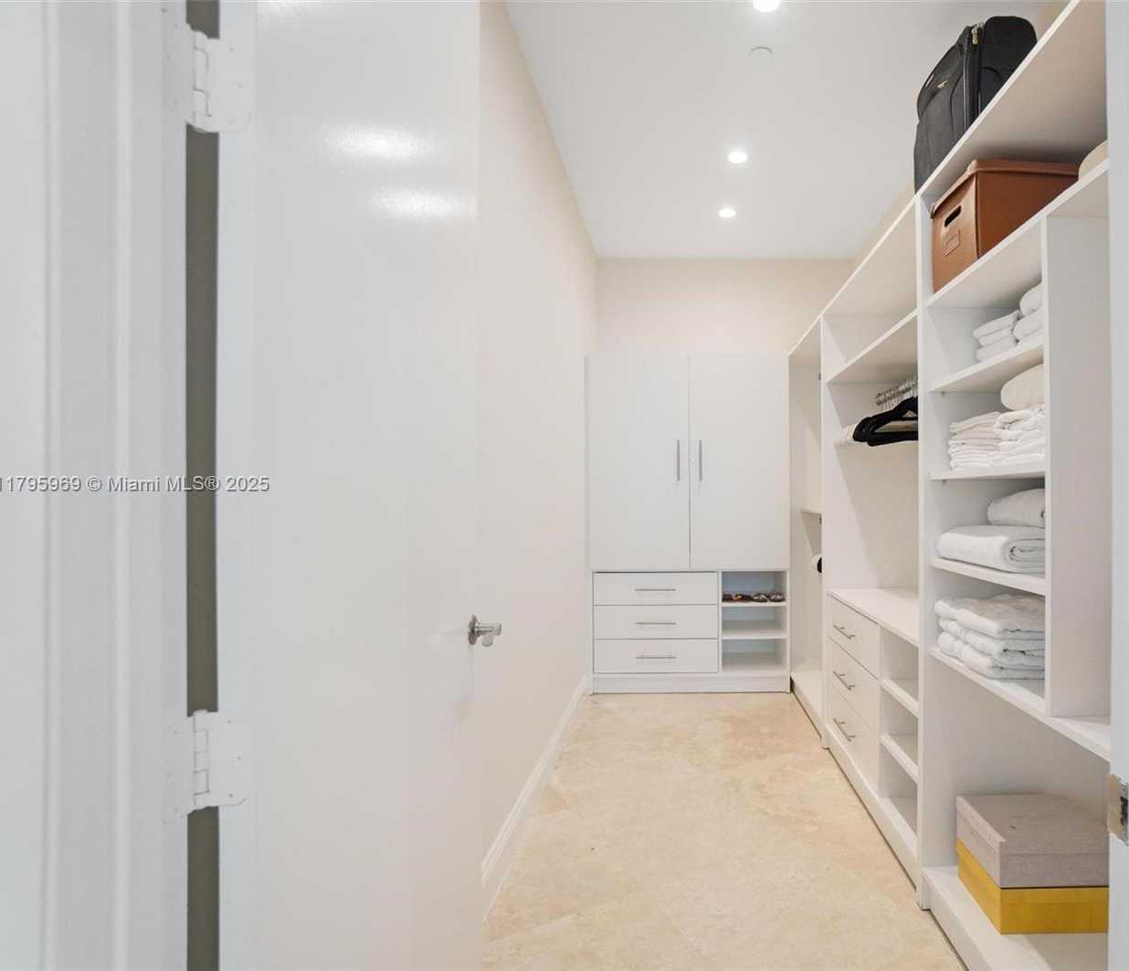 Small Image of 15811 COLLINS AVE #3507, Sunny Isles Beach Number 19