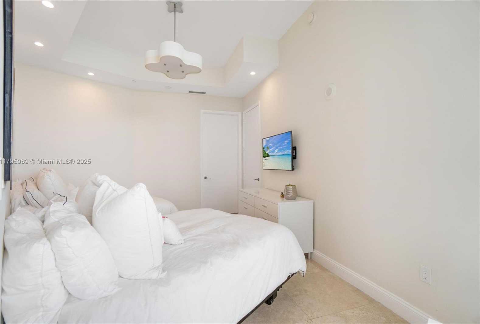 Small Image of 15811 COLLINS AVE #3507, Sunny Isles Beach Number 21