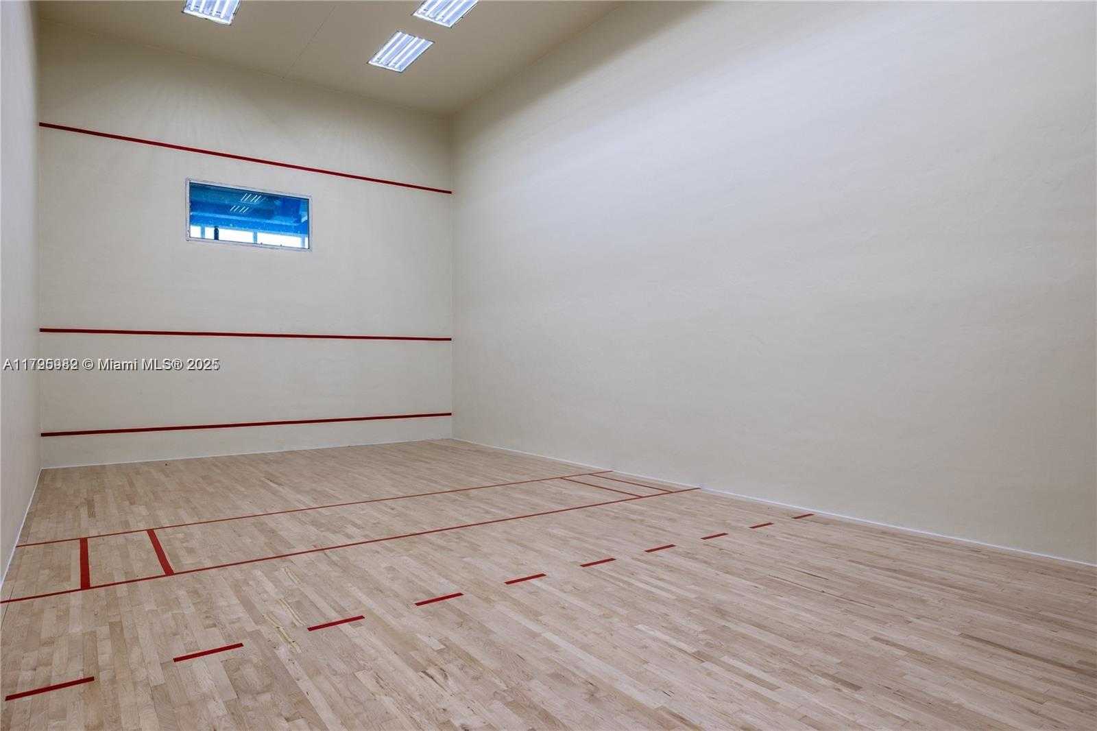 Small Image of 5401 COLLINS AVE #611, Miami Beach Number 21