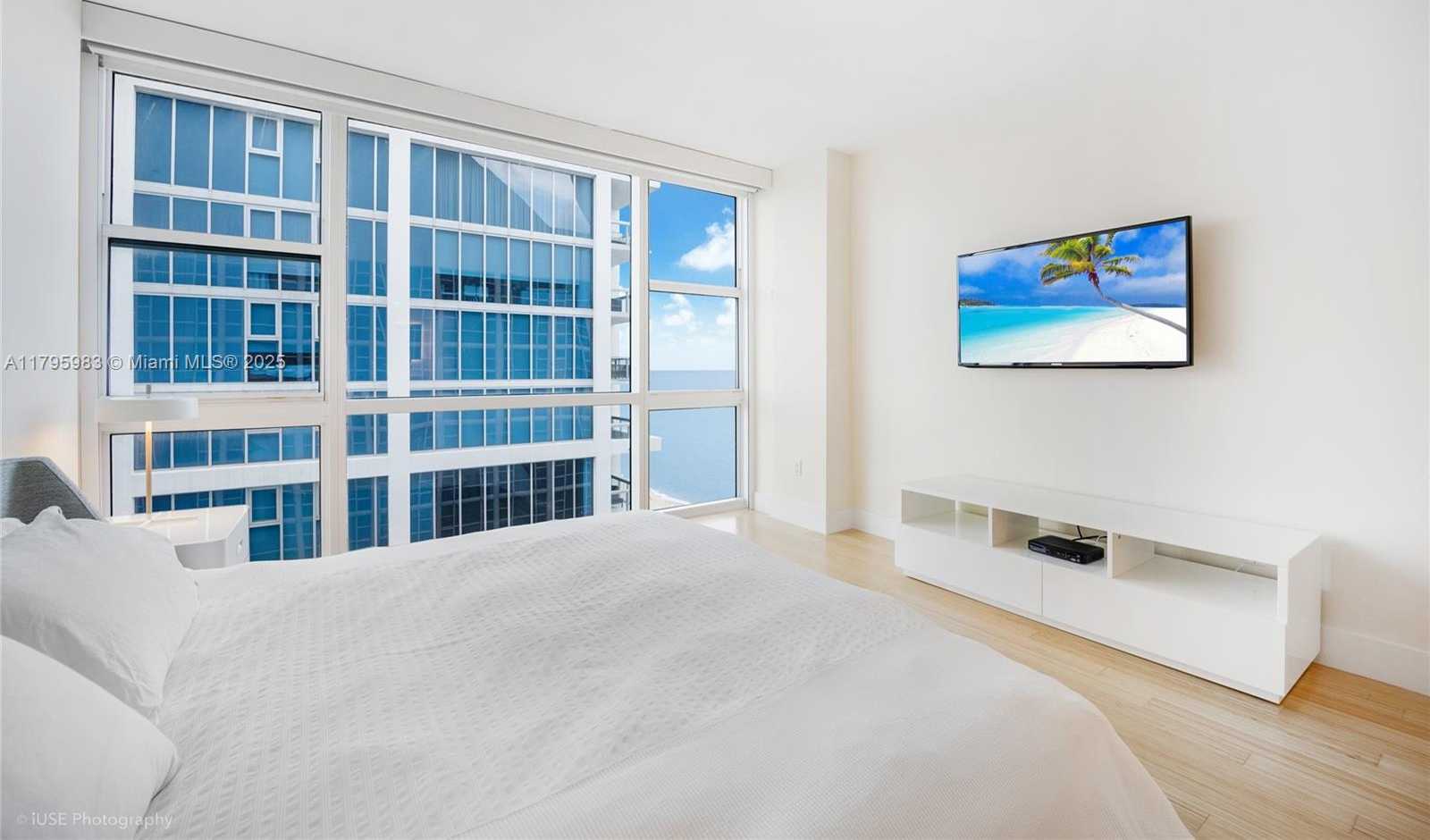 Small Image of 6801 COLLINS AVE #1401, Miami Beach Number 15