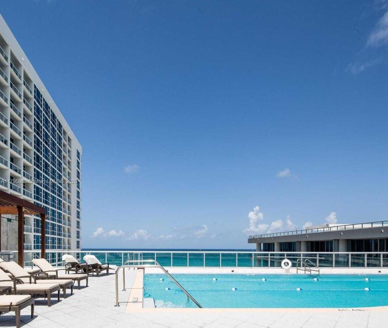 Small Image of 6801 COLLINS AVE #1401, Miami Beach Number 21