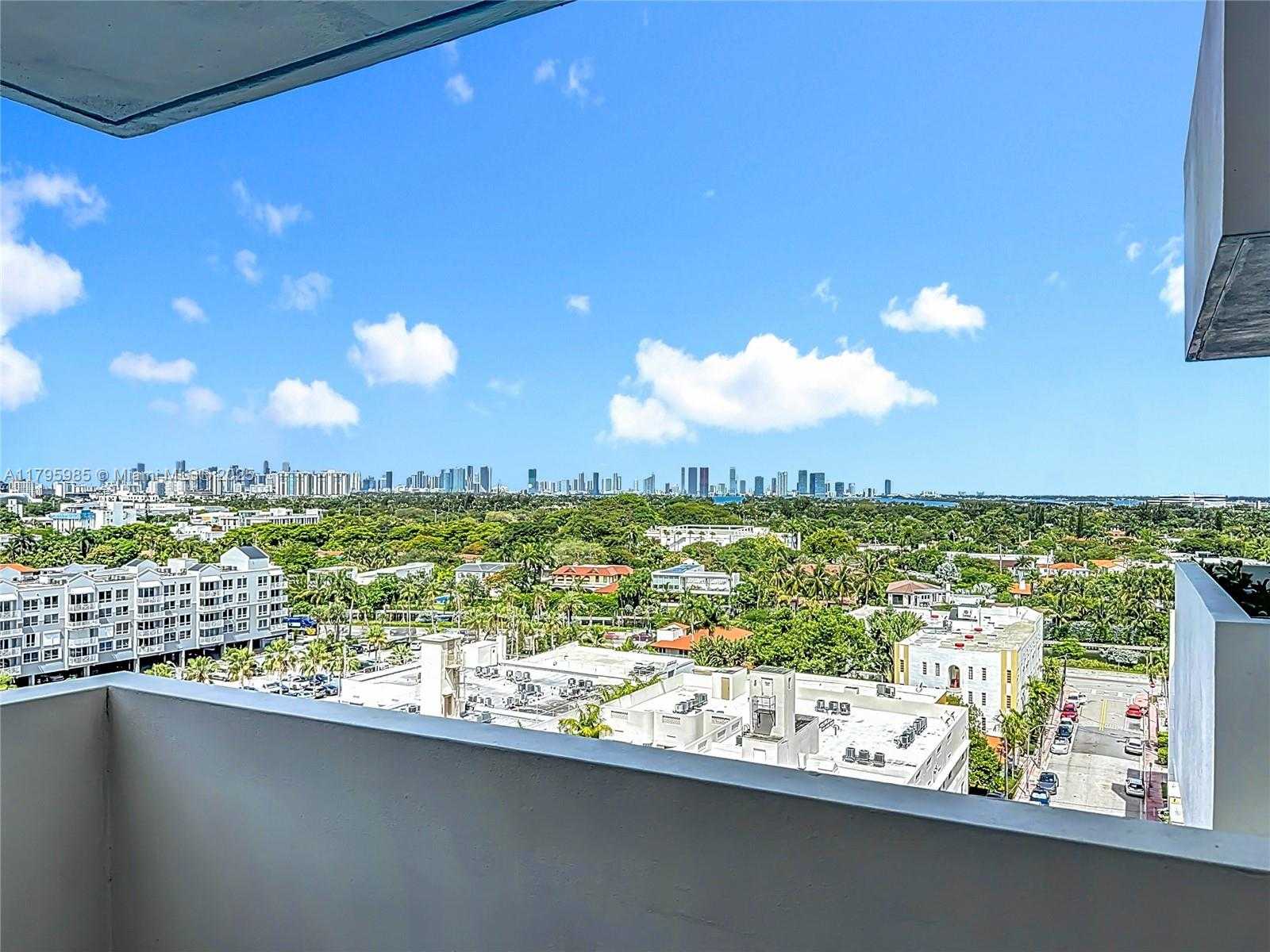Small Image of 2899 COLLINS AVE #1218, Miami Beach Number 31