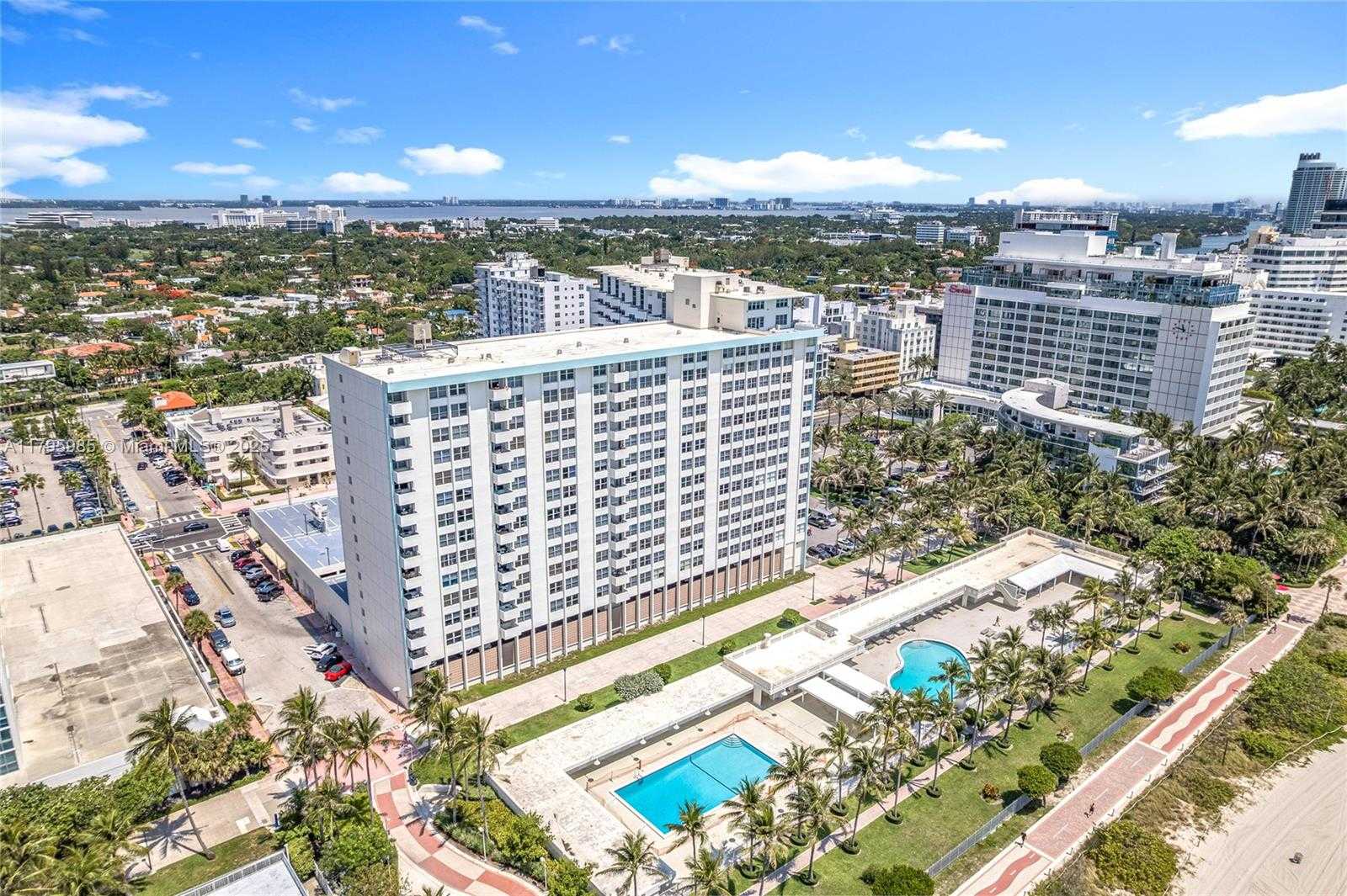 Small Image of 2899 COLLINS AVE #1218, Miami Beach Number 39