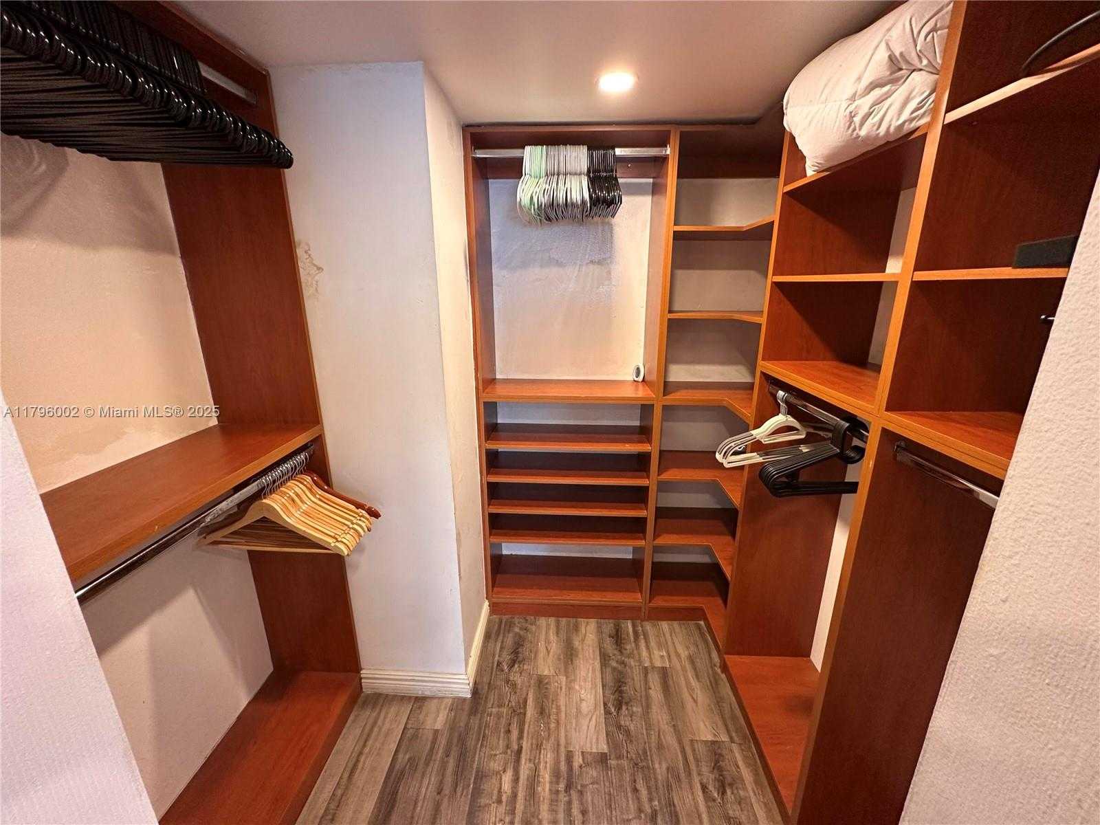 Small Image of 1605 PENNSYLVANIA AVE #303, Miami Beach Number 12